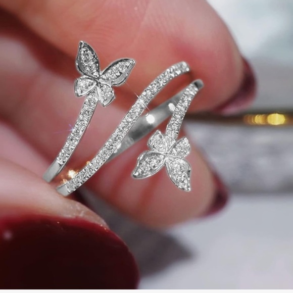 Elegant Silver wrap Butterfly Ring - Picture 2 of 4
